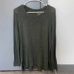 American Eagle green sweater, high low cut shown in photos. Small.